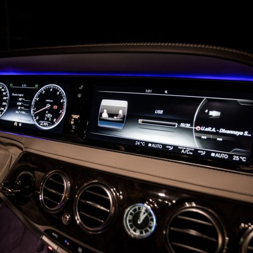 Mercedes-Benz_S400_16